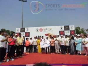 CCL मैराथन :  42.195 किमी पुरुष वर्ग में विजेता अर्जुन टुडू तो महिला में सोनिका ने जीता 3 लाख प्राइज मनी
